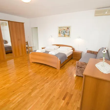 Glavina With Heated Pool * Makarska