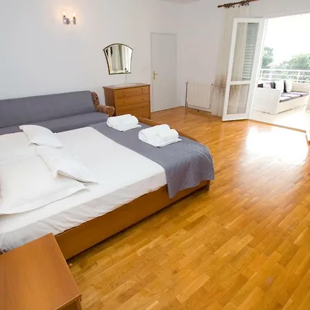 Apartman Glavina With Heated Pool Makarska