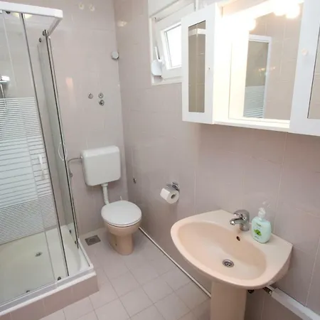 Glavina With Heated Pool *