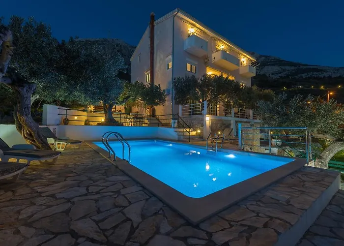 Glavina With Heated Pool Apartment