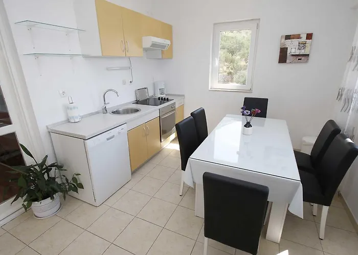 Glavina With Heated Pool * Makarska