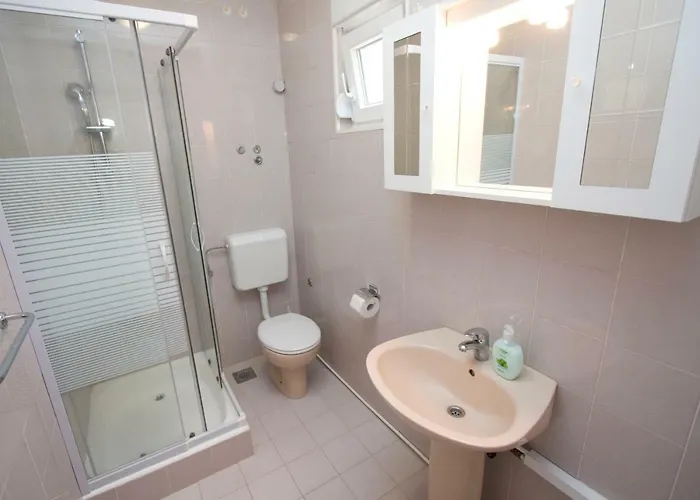 Glavina With Heated Pool *